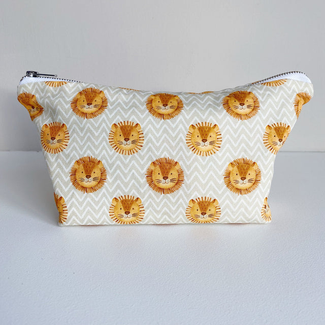 Nappy Wallet - Leo Lion Print | Bobbin and Bumble.